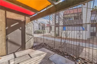 Photo #3: 2556683 Listing 