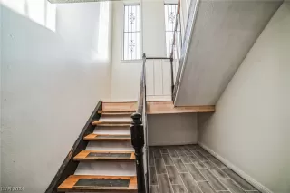 Photo #4: 2556693 Listing 