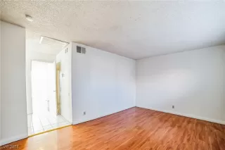 Photo #6: 2556693 Listing 