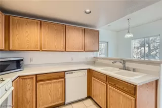 Photo #6: 2556698 Listing 