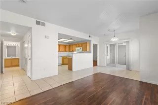 Photo #3: 2556735 Listing 