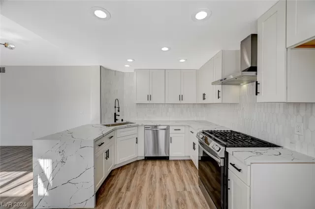 MLS: 2556747 Condo For Sale