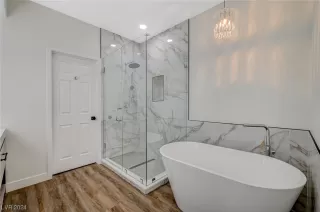 Photo #4: 2556747 Listing