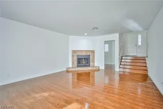 Photo #4: 2556748 Listing 