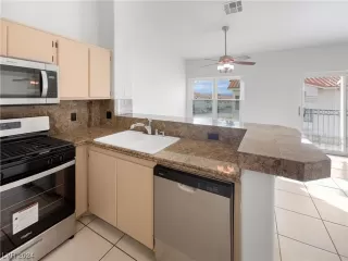 Photo #6: 2556767 Listing 