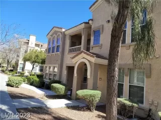 Photo #1: 2556768 Listing