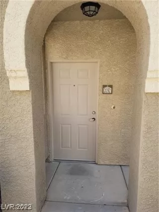 Photo #5: 2556768 Listing