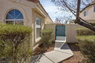 Photo #1: 2556769 Listing 