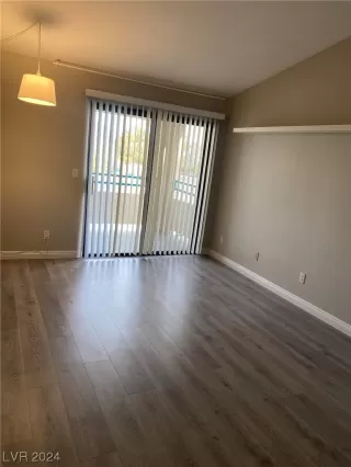 Photo #2: 2556773 Listing 