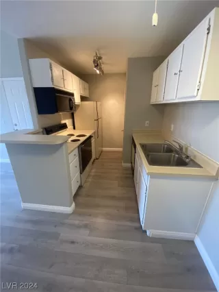 Photo #6: 2556773 Listing 