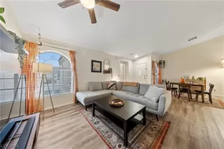 Photo #2: 2556775 Listing