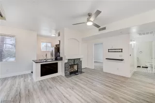 Photo #5: 2556795 Listing