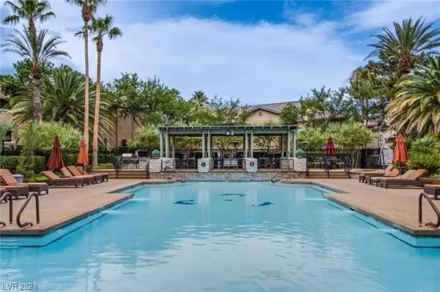 MLS: 2556821 Condo For Sale