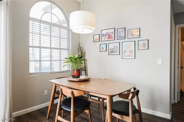 MLS: 2556829 Condo For Sale