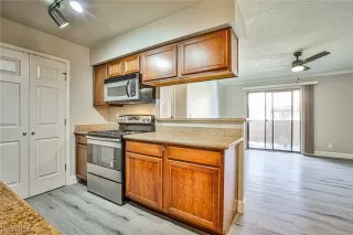 Photo #4: 2556848 Listing 