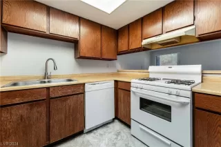 Photo #6: 2556854 Listing 