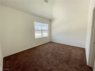 Photo #5: 2556859 Listing 