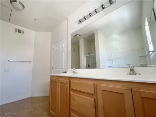 Photo #6: 2556859 Listing 