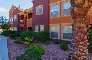 Photo #1: 2556866 Listing 