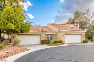 Photo #1: 2556884 Listing