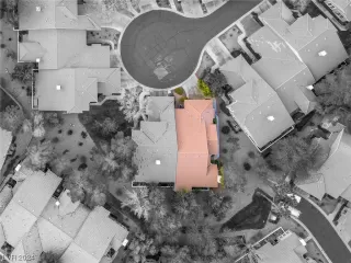 Photo #2: 2556884 Listing