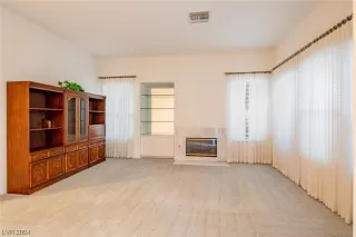 Photo #5: 2556884 Listing