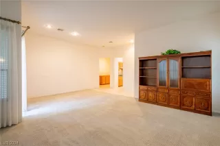 Photo #6: 2556884 Listing