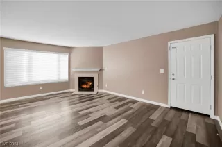 Photo #3: 2556892 Listing 