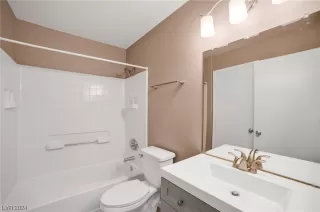 Photo #6: 2556892 Listing 