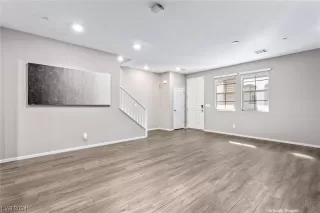 Photo #1: 2556902 Listing