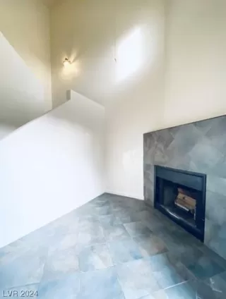 Photo #1: 2556906 Listing 