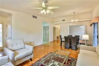 Photo #3: 2556916 Listing