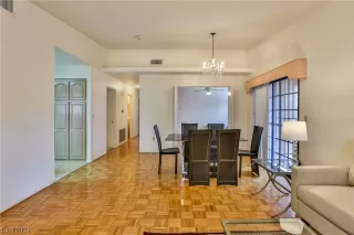 Photo #5: 2556916 Listing