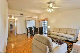 Photo #6: 2556916 Listing