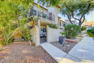 Photo #4: 2556918 Listing 