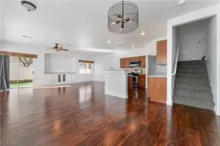 Photo #6: 2556921 Listing 