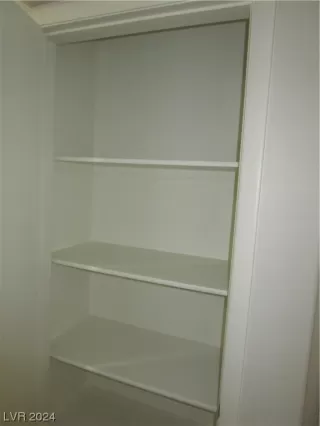 Photo #4: 2556924 Listing 