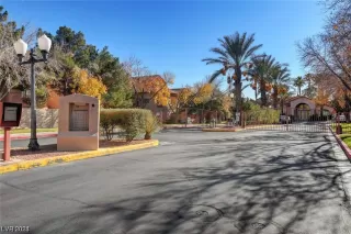 Photo #1: 2556969 Listing