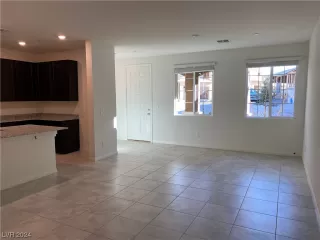 Photo #4: 2556978 Listing 