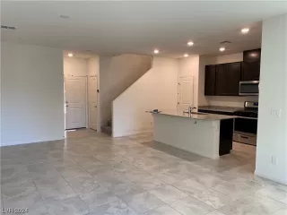 Photo #5: 2556978 Listing 