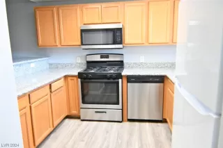 Photo #2: 2557047 Listing 