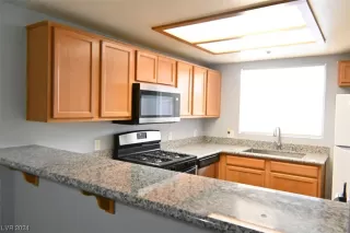 Photo #5: 2557047 Listing 