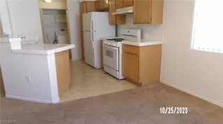 Photo #4: 2557058 Listing