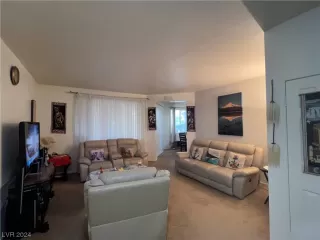 Photo #5: 2557063 Listing