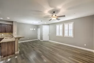 Photo #5: 2557066 Listing 