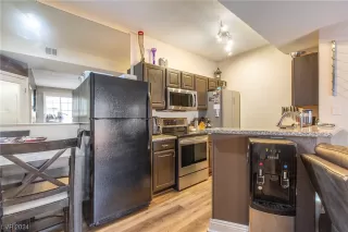Photo #6: 2557096 Listing 