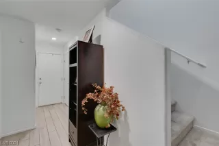 Photo #3: 2557098 Listing