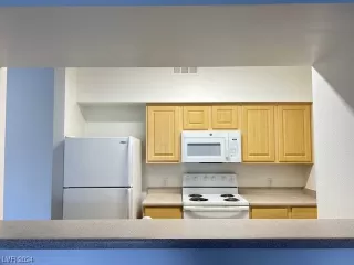 Photo #3: 2557102 Listing 