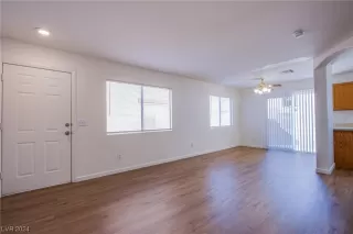 Photo #2: 2557138 Listing