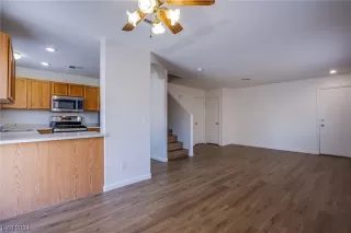 Photo #4: 2557138 Listing